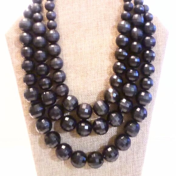 Vintage Multi Strand Chunky Black Faceted Graduated Plastic Bead Necklace - Picture 1 of 4